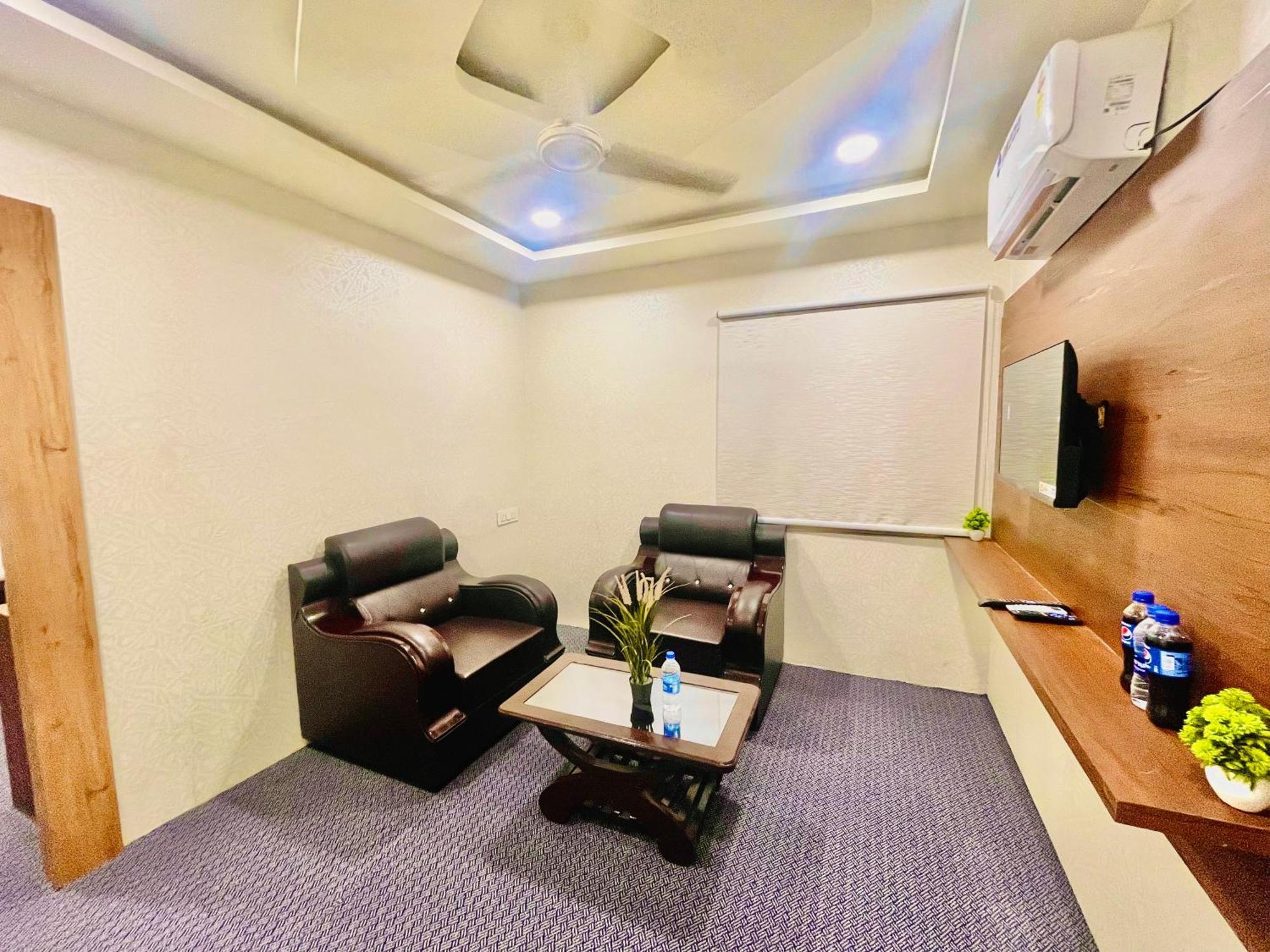 Hotel Eagle Grand Hyderabad Airport Zone Shamshabad Exteriör bild