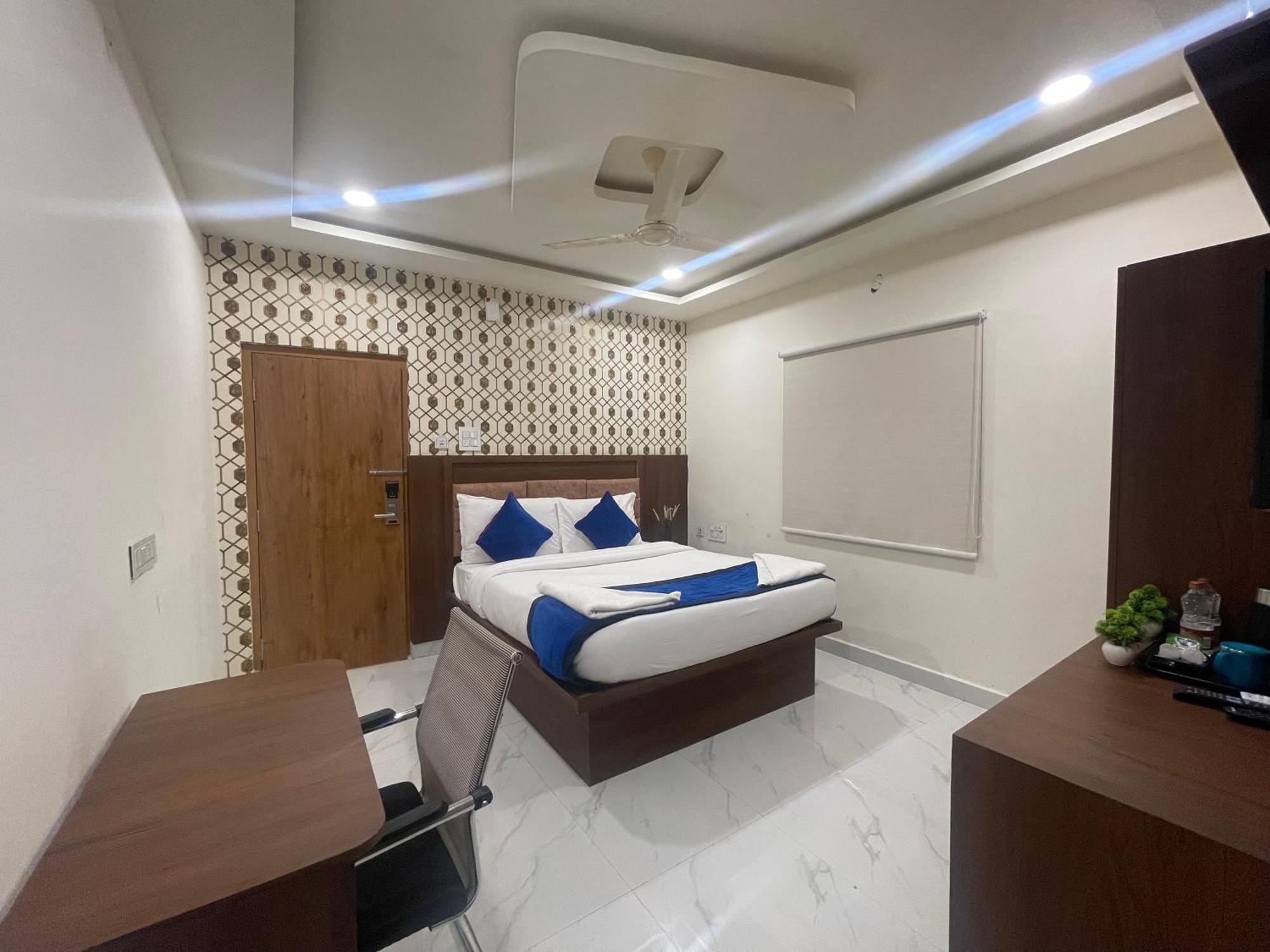 Hotel Eagle Grand Hyderabad Airport Zone Shamshabad Exteriör bild