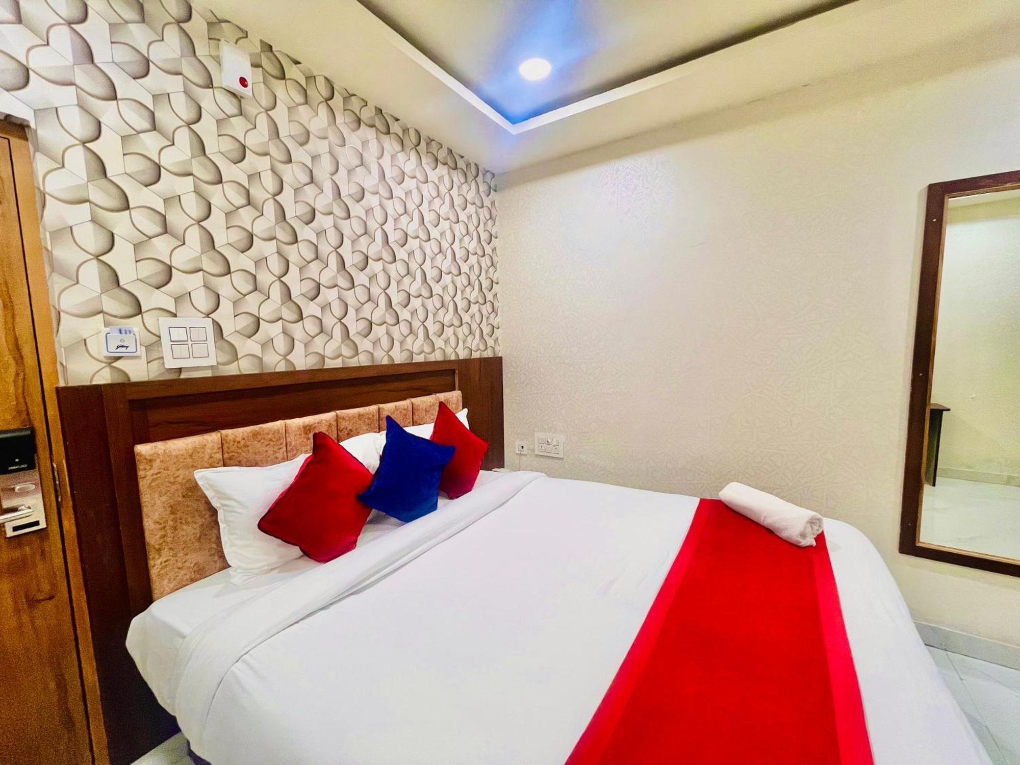 Hotel Eagle Grand Hyderabad Airport Zone Shamshabad Exteriör bild