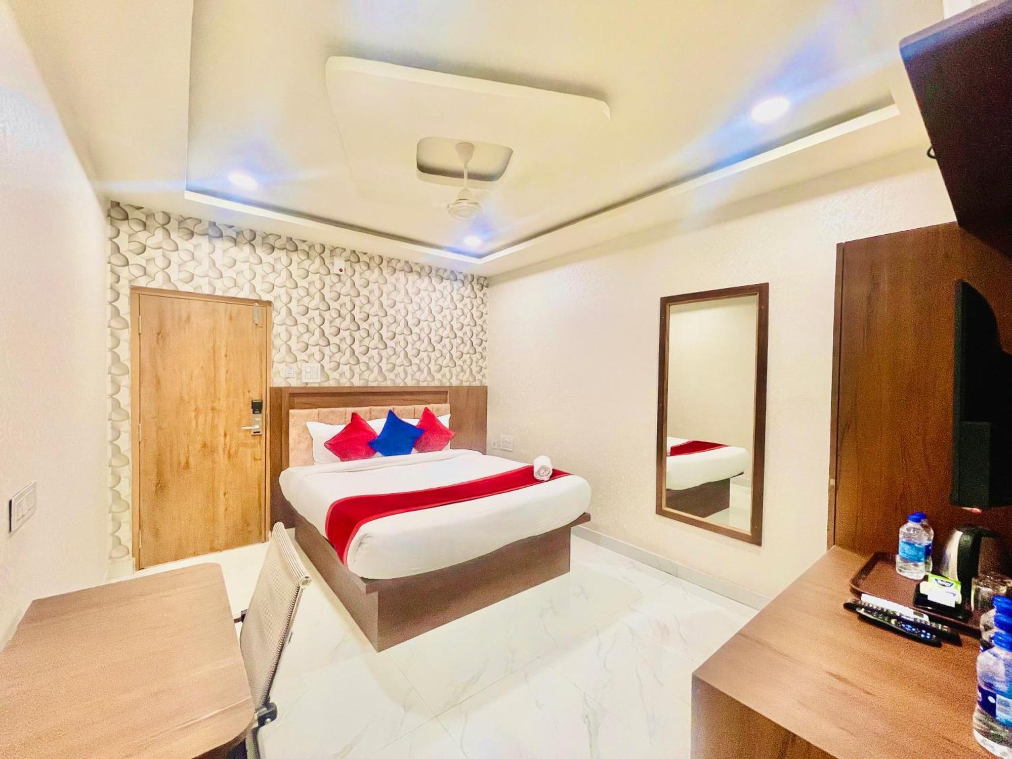 Hotel Eagle Grand Hyderabad Airport Zone Shamshabad Exteriör bild