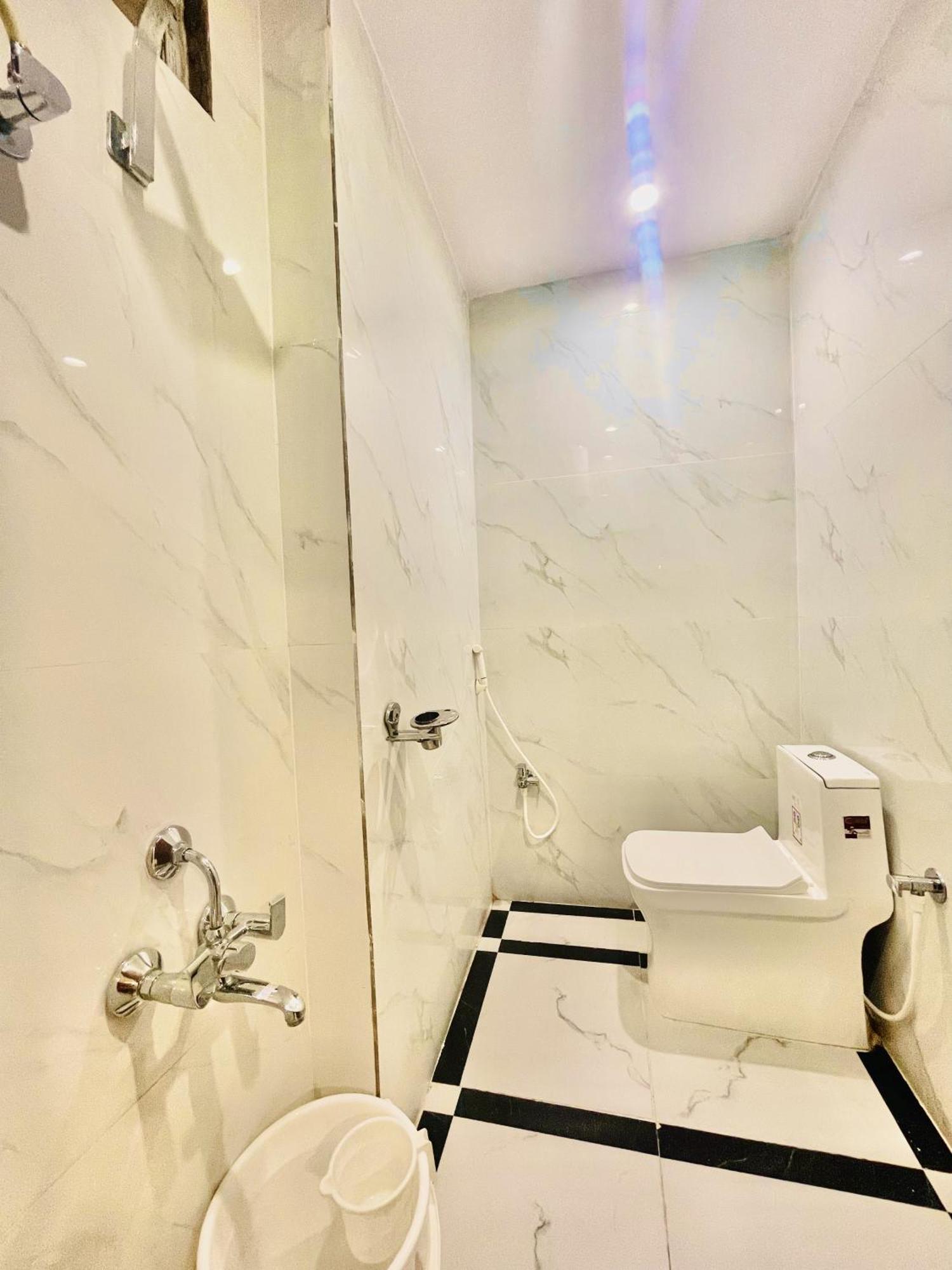 Hotel Eagle Grand Hyderabad Airport Zone Shamshabad Exteriör bild