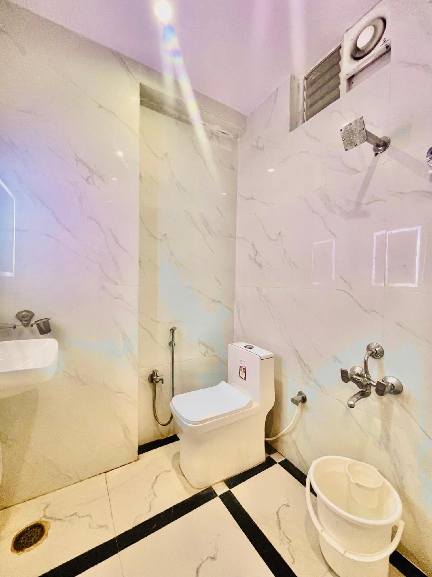 Hotel Eagle Grand Hyderabad Airport Zone Shamshabad Exteriör bild