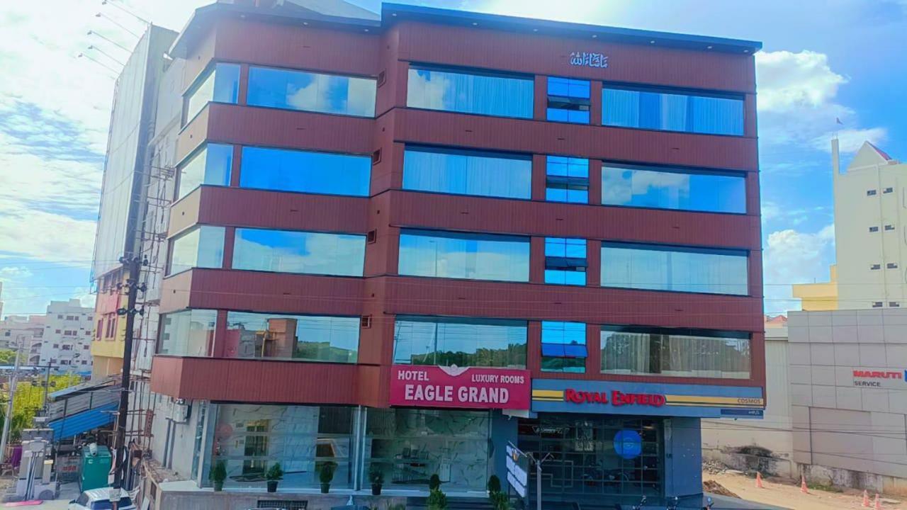 Hotel Eagle Grand Hyderabad Airport Zone Shamshabad Exteriör bild